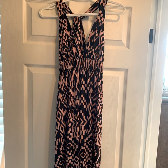 Beautiful pink and black printed halter maxi dress - Picture 1 of 3